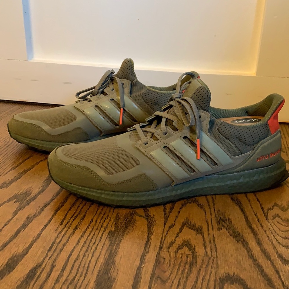 Lightly Used Adidas Ultraboost S&L 11.5